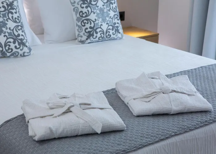 Achillion Aparthotel 4*