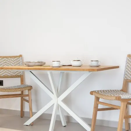 Achillion Aparthotel 4*