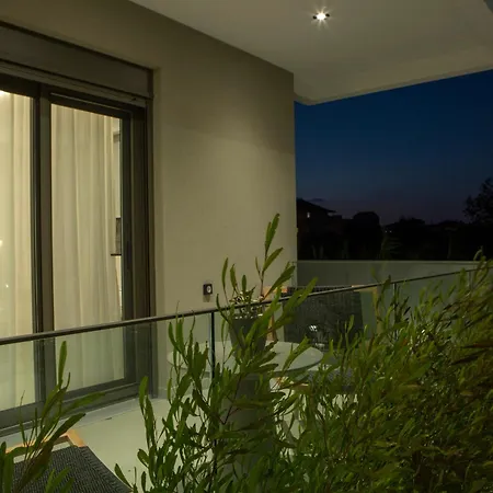 Achillion Aparthotel 4*